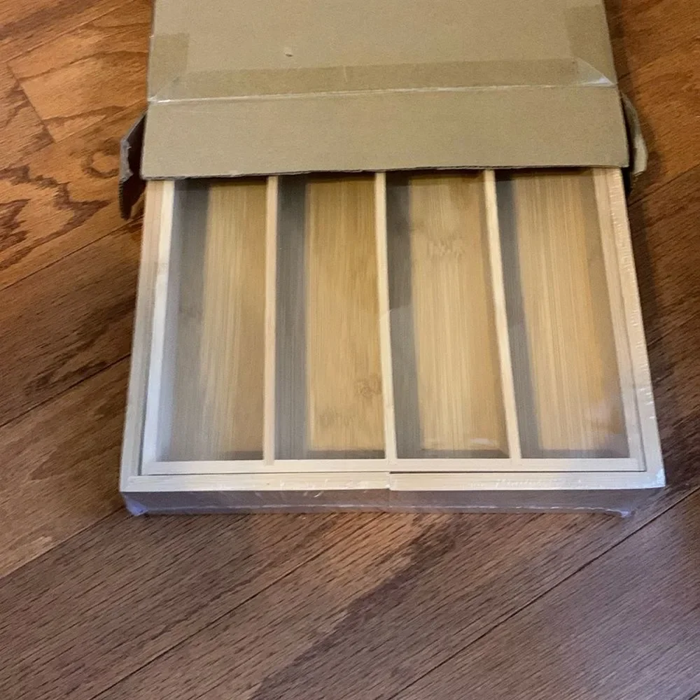 Seven Slot Bamboo Expandable Utensil organizer